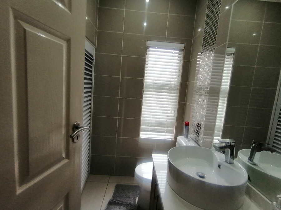 4 Bedroom Property for Sale in Wild Olive Estate Free State